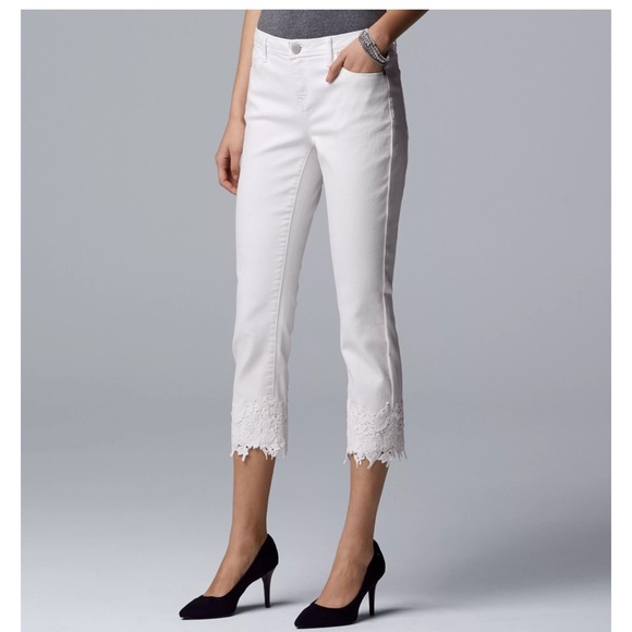 Simply Vera Vera Wang Denim - Simply Vera Vera wang lace hem mid rise denim white capris  zip up size 16